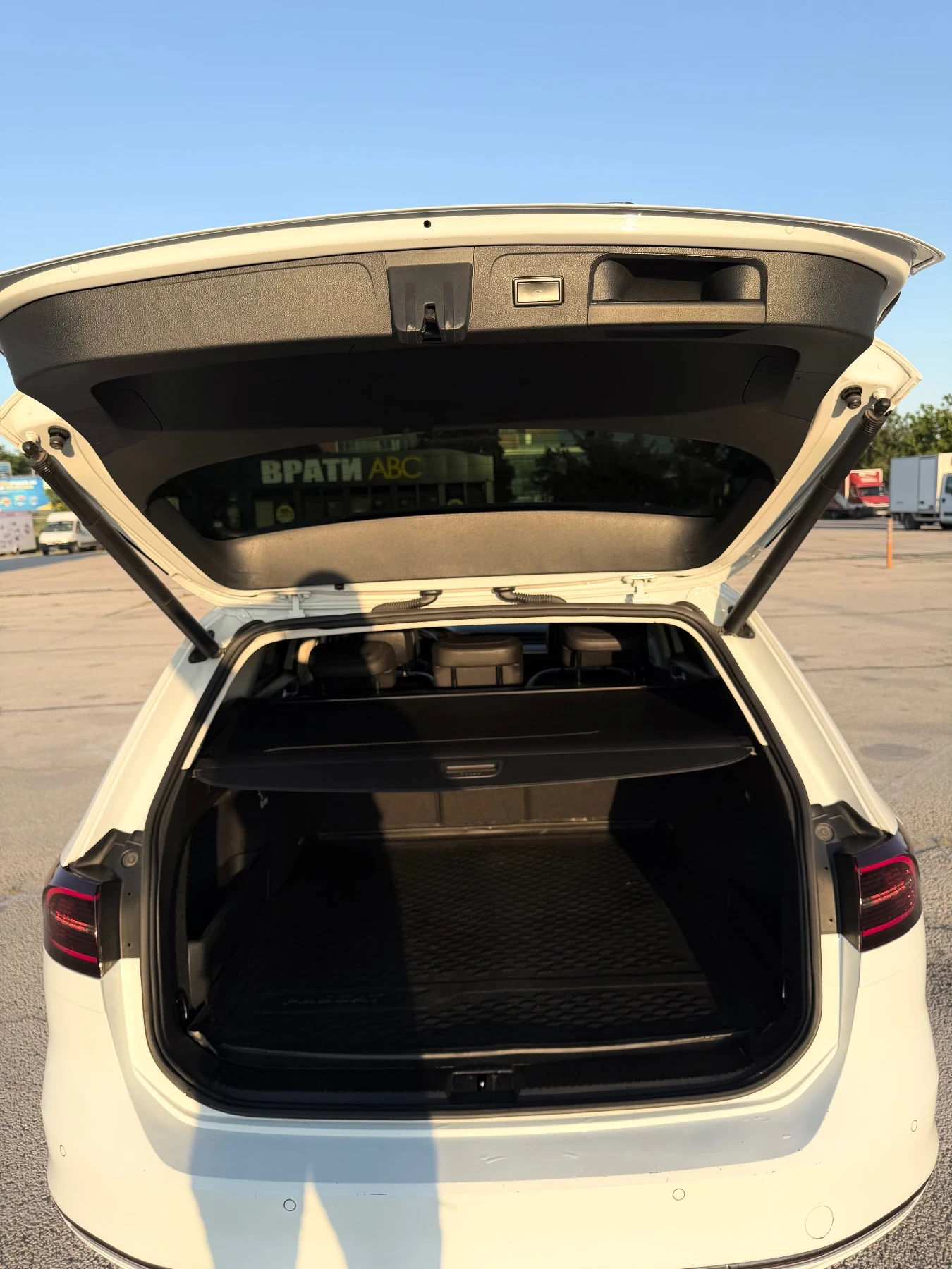 VW Passat 2.0TDI DsG, снимка 13 - Автомобили и джипове - 54988400