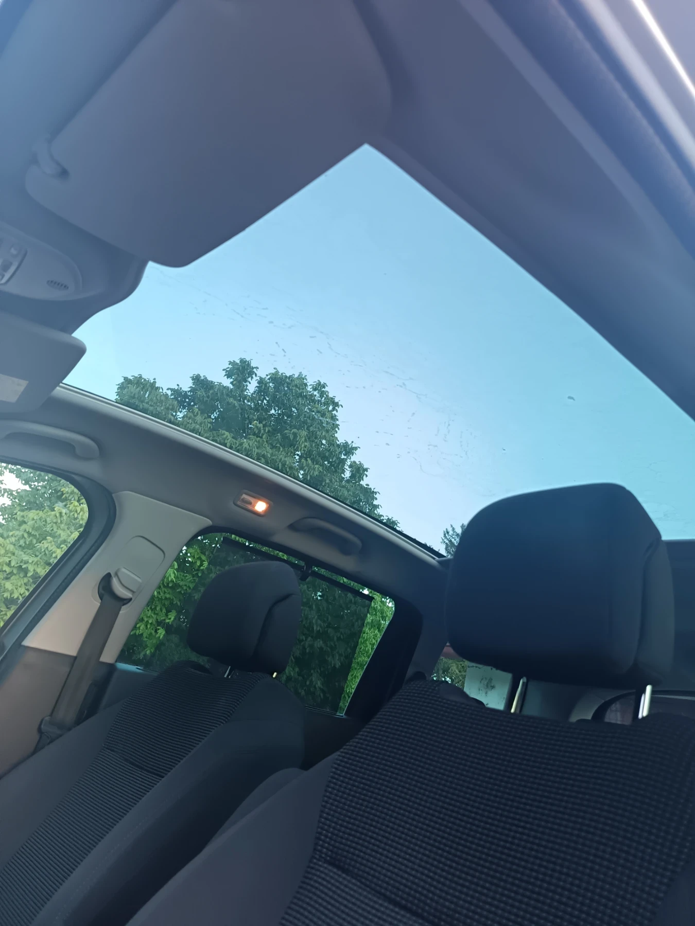 Peugeot 5008 1.6 HDI Facelif, снимка 9 - Автомобили и джипове - 55233468