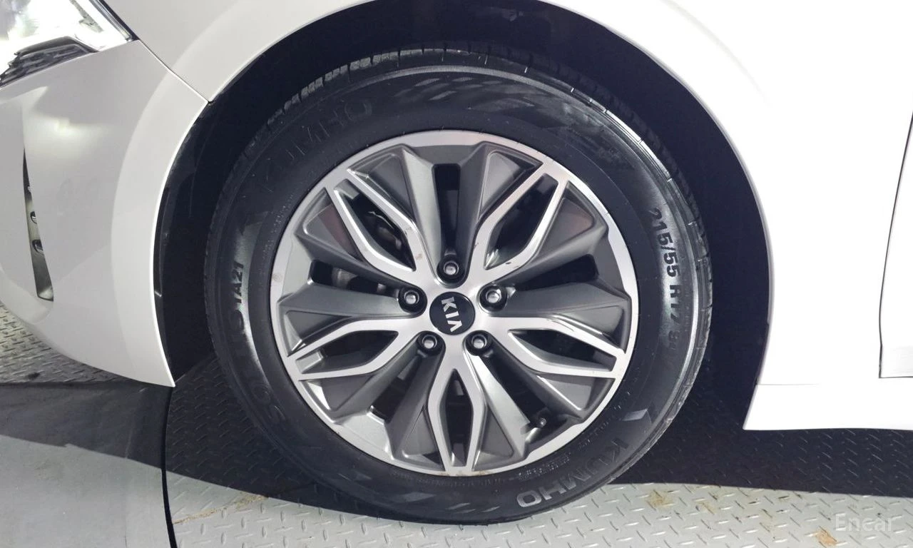 Kia K5 2.0 Hybrid Noblesse* DISTRONIC* 360* ОБДУХВАНЕ*  , снимка 5 - Автомобили и джипове - 55309472