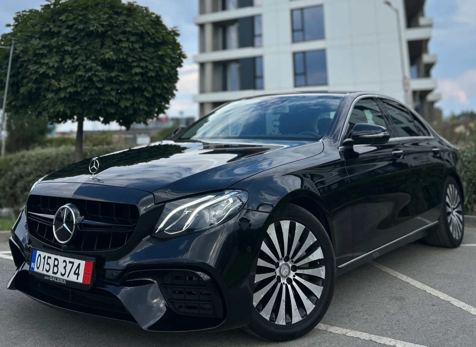 Mercedes-Benz E 350 350e* AMG Line* Plug In Hybrid, снимка 5 - Автомобили и джипове - 55622985