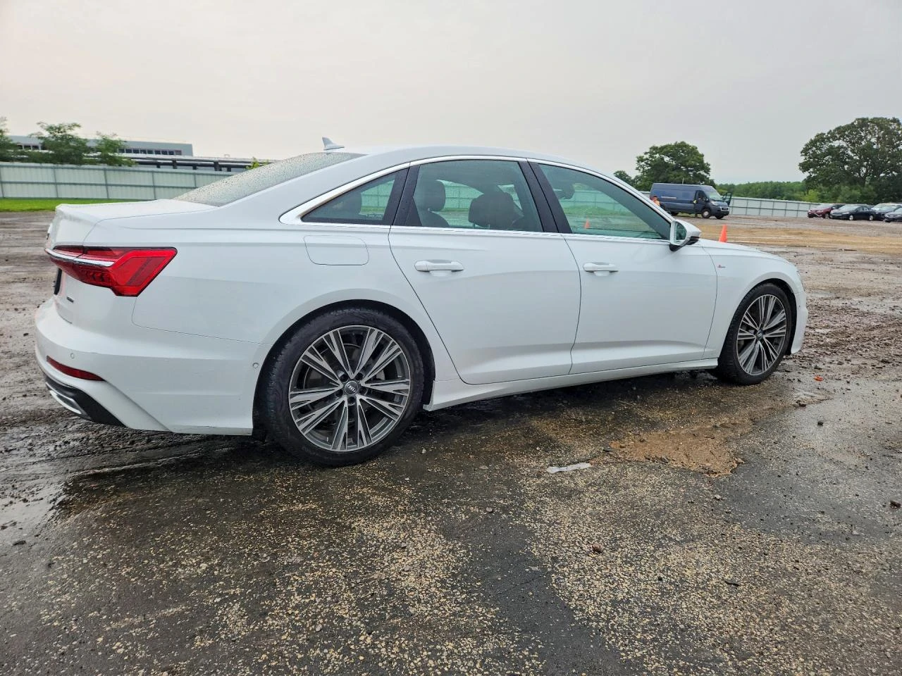 Audi A6 PREMIUM PLUS / ДИСТРОНИК / ДИГИТАЛ / 360 КАМЕРИ, снимка 3 - Автомобили и джипове - 55676537