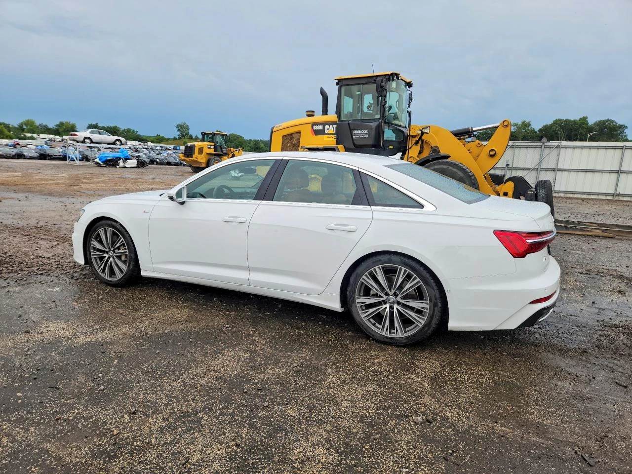 Audi A6 PREMIUM PLUS / ДИСТРОНИК / ДИГИТАЛ / 360 КАМЕРИ, снимка 2 - Автомобили и джипове - 55676537