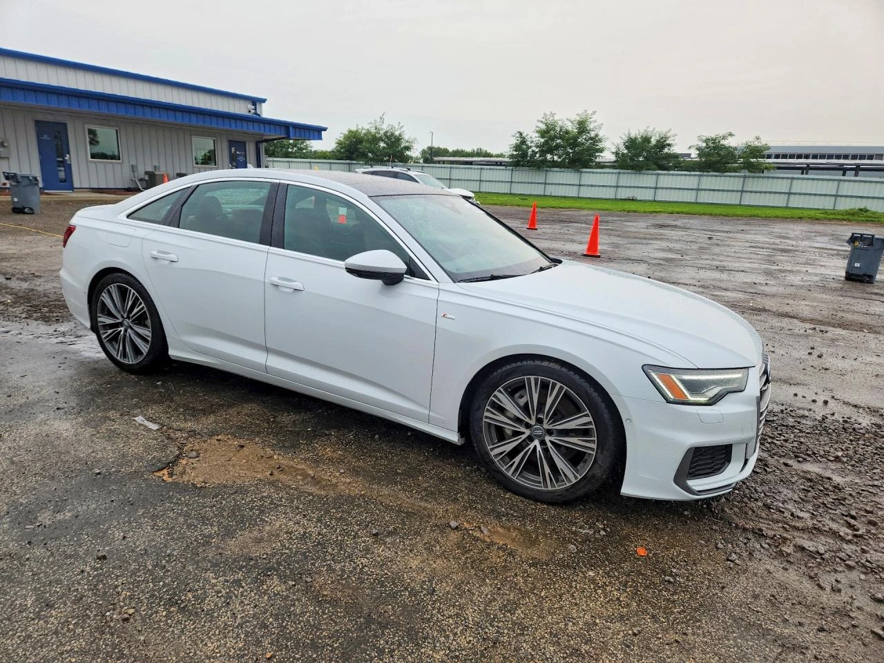 Audi A6 PREMIUM PLUS / ДИСТРОНИК / ДИГИТАЛ / 360 КАМЕРИ, снимка 4 - Автомобили и джипове - 55676537