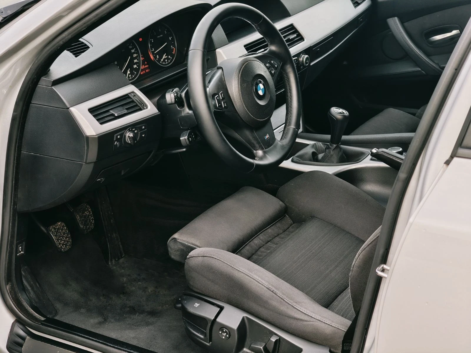 BMW 530 XDrive, снимка 13 - Автомобили и джипове - 55803485