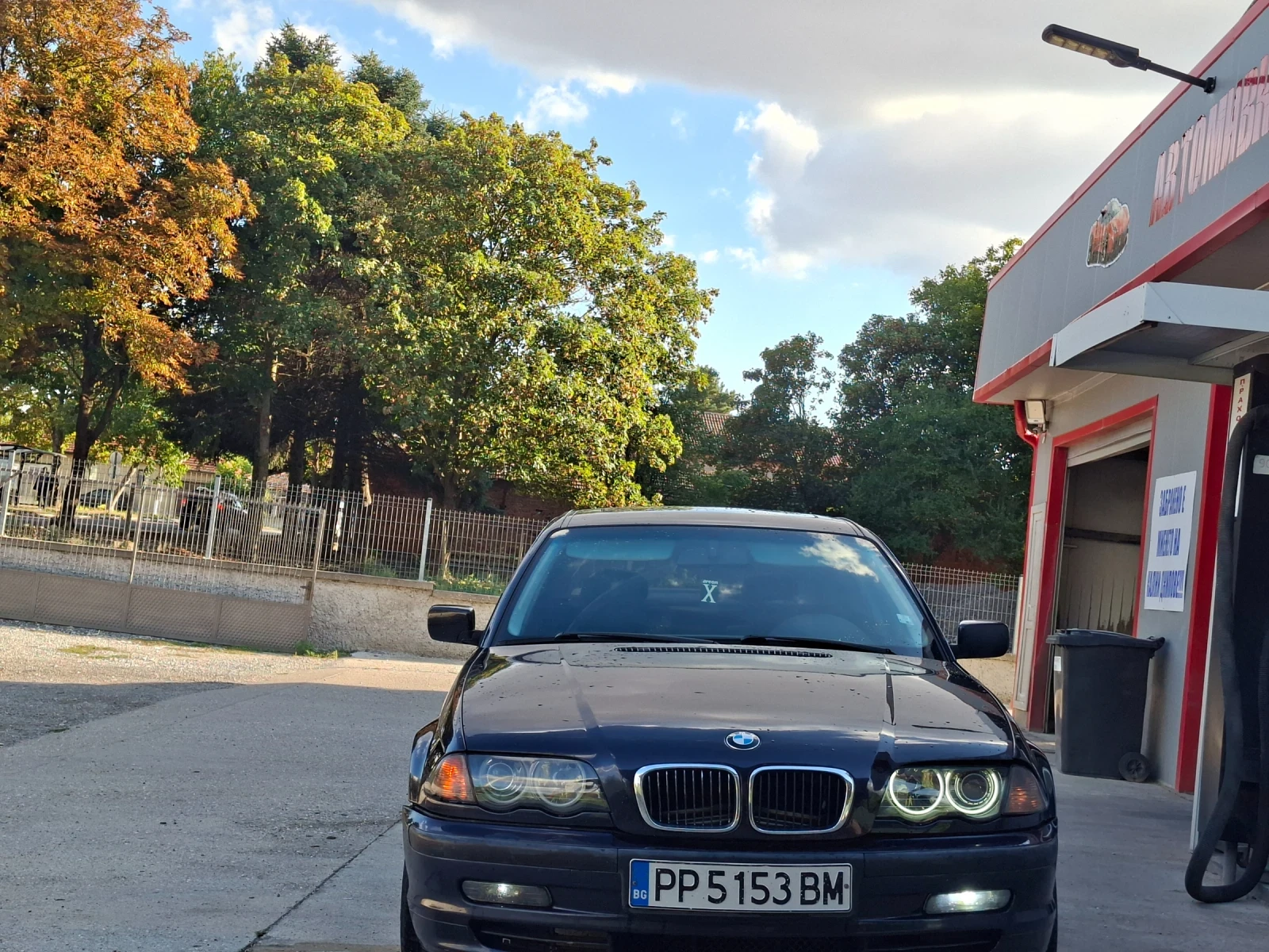 BMW 320, снимка 8 - Автомобили и джипове - 56049652