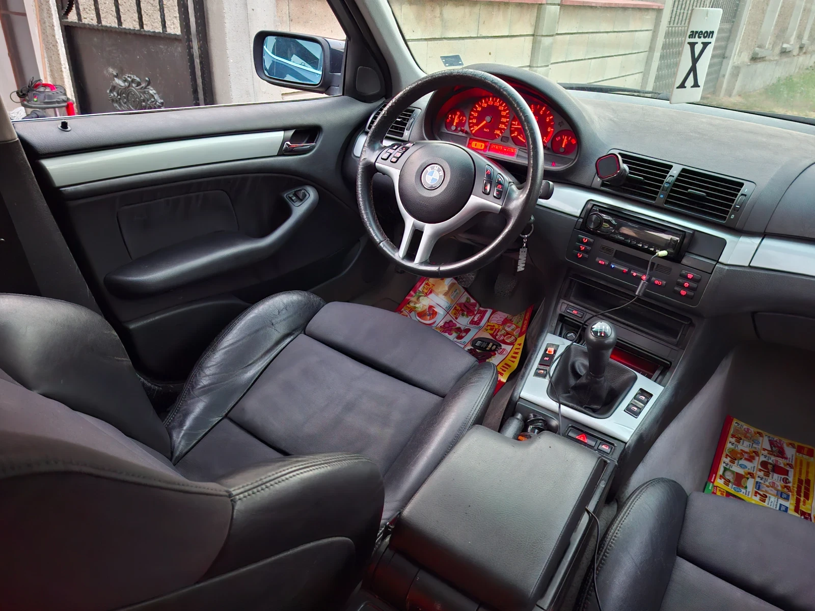 BMW 320, снимка 10 - Автомобили и джипове - 56049652