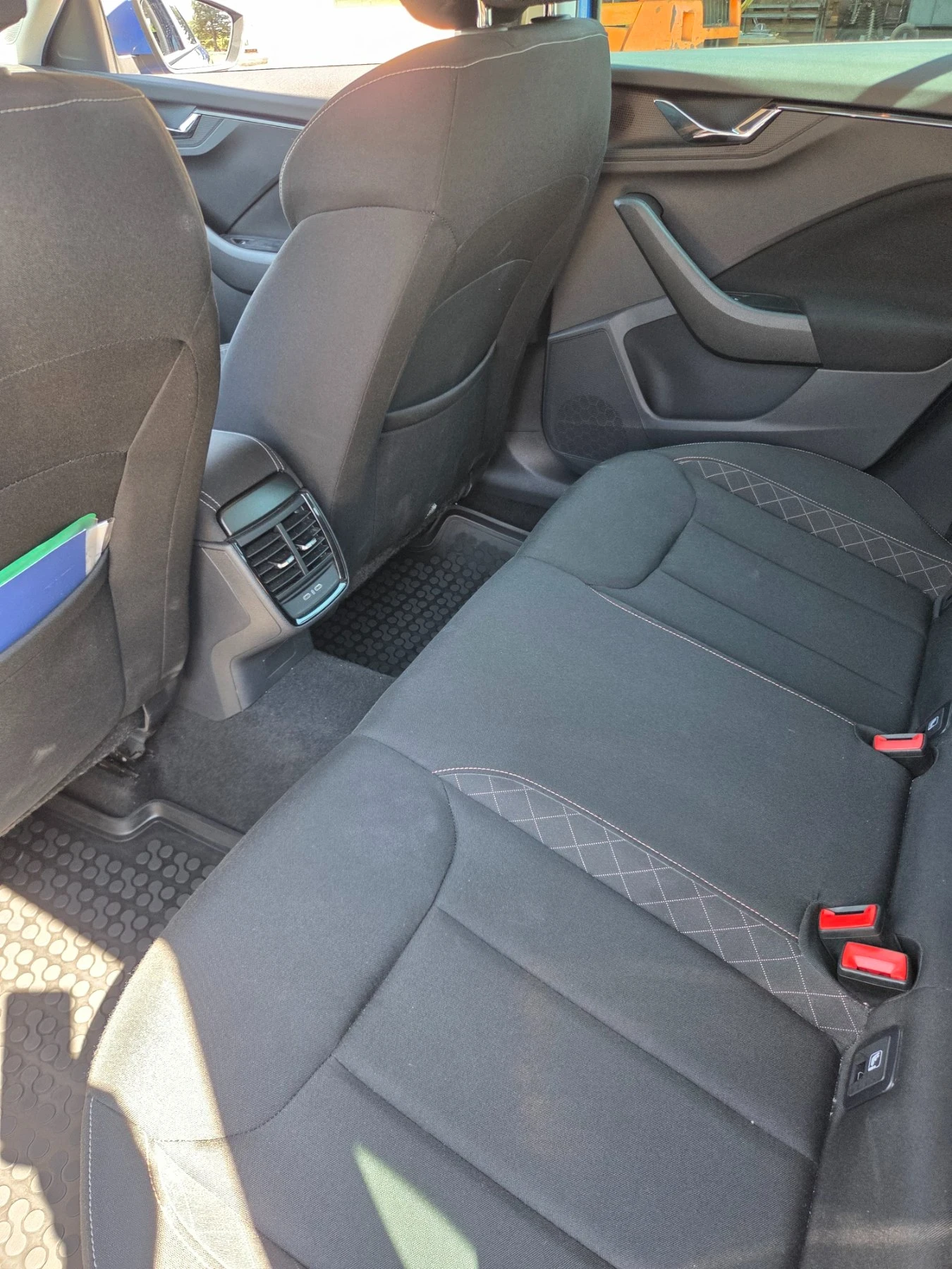 Skoda Scala 1.0 TSI, снимка 8 - Автомобили и джипове - 56076097