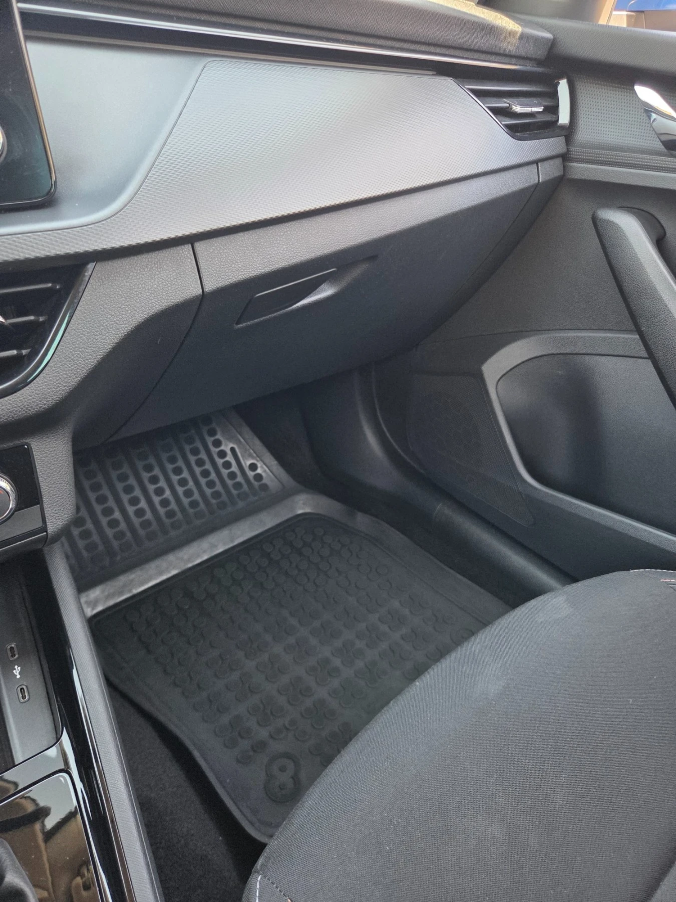 Skoda Scala 1.0 TSI, снимка 9 - Автомобили и джипове - 56076097