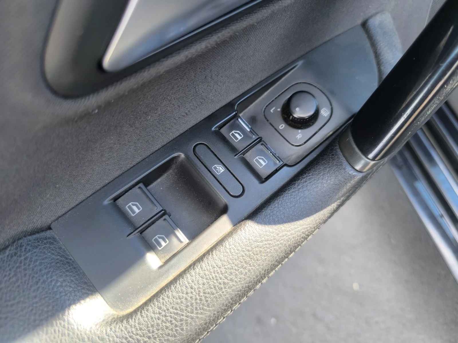 VW Passat CC 2.0 TD?, снимка 6 - Автомобили и джипове - 56368088