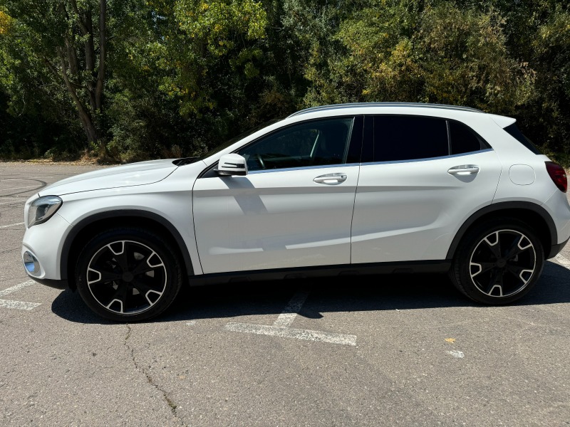 Mercedes-Benz GLA 250, снимка 4 - Автомобили и джипове - 46748338