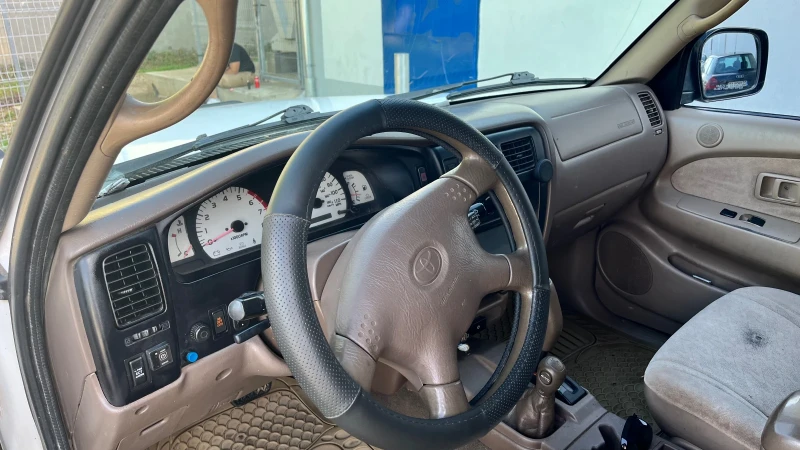 Toyota Hilux 3, 4, снимка 2 - Автомобили и джипове - 49580267