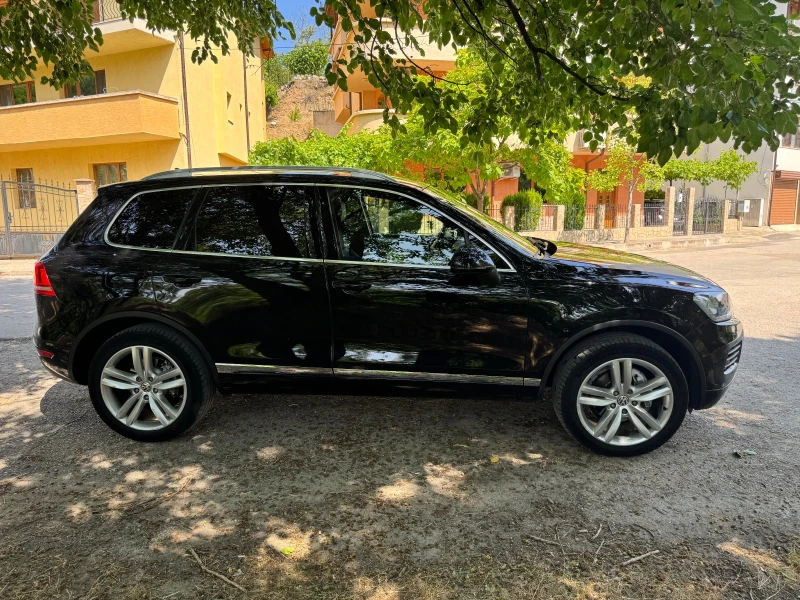 VW Touareg, снимка 4 - Автомобили и джипове - 52534138