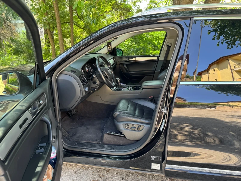 VW Touareg, снимка 11 - Автомобили и джипове - 52534138