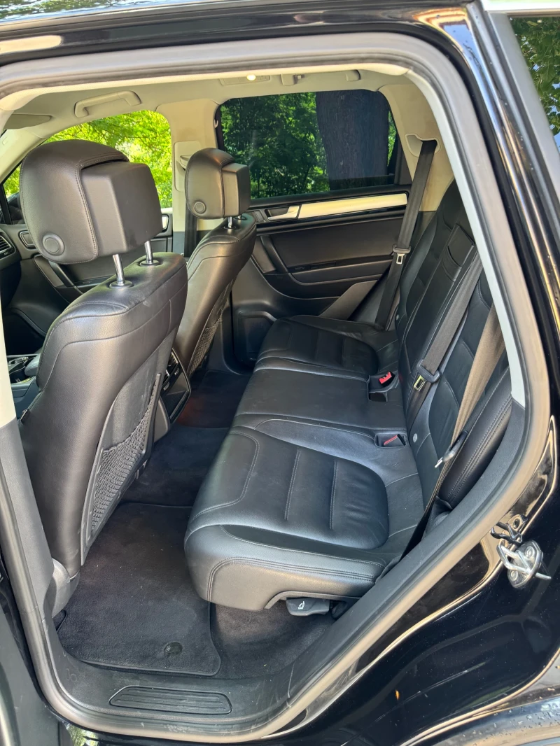 VW Touareg, снимка 9 - Автомобили и джипове - 52534138