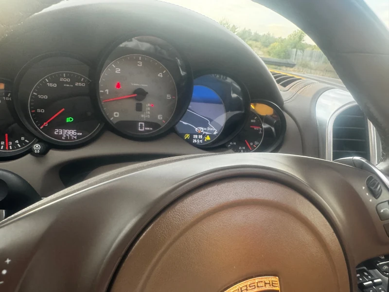 Porsche Cayenne 4.2 TDI V8 420 PS VOLL, снимка 9 - Автомобили и джипове - 52161296