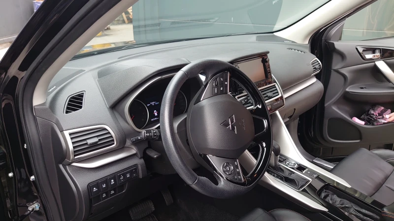 Mitsubishi Eclipse Cross INSTYLE, снимка 9 - Автомобили и джипове - 52309625