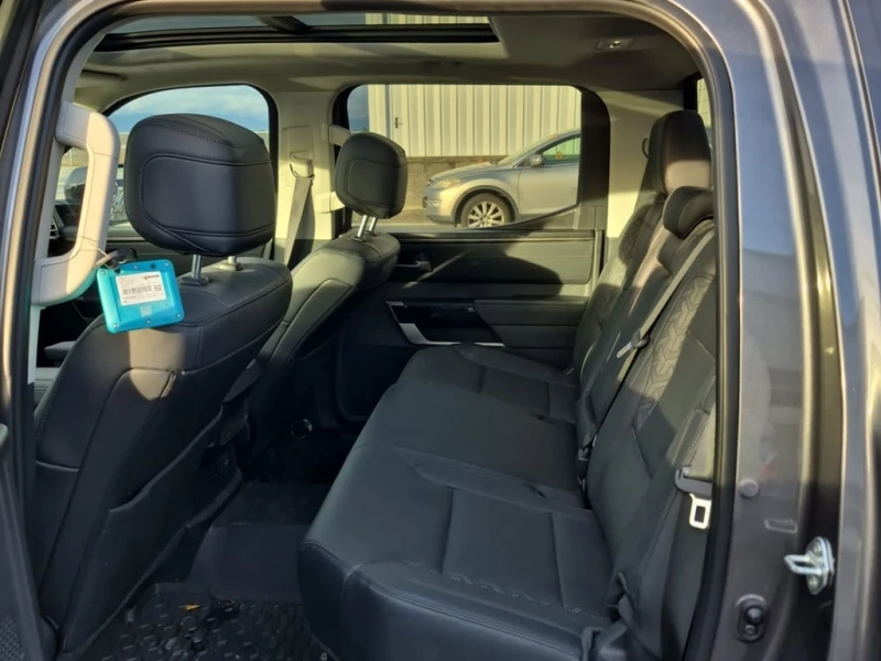 Toyota Tundra * LIMITED HYBRID CREW CAB SHORT BED * CARFAX * БЕЗ, снимка 12 - Автомобили и джипове - 53087028