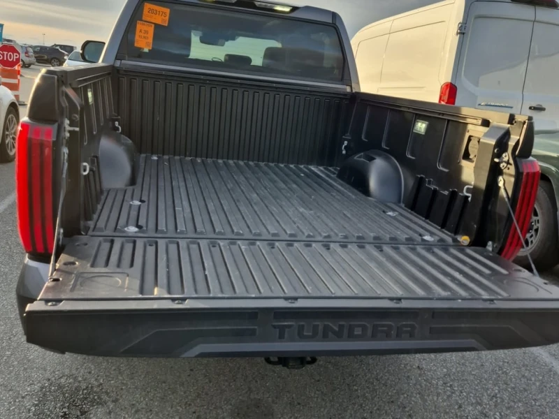 Toyota Tundra * LIMITED HYBRID CREW CAB SHORT BED * CARFAX * БЕЗ, снимка 13 - Автомобили и джипове - 53087028
