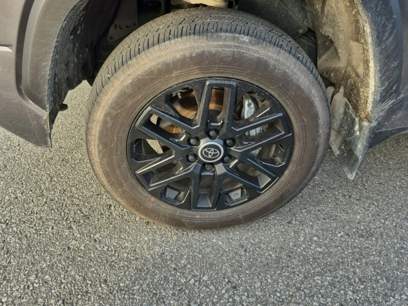 Toyota Tundra * LIMITED HYBRID CREW CAB SHORT BED * CARFAX * БЕЗ, снимка 6 - Автомобили и джипове - 53087028