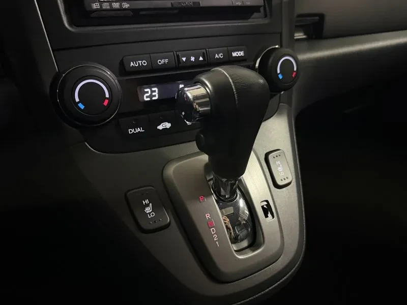 Honda Cr-v 2.4 4Wd 3Rd Generation, снимка 9 - Автомобили и джипове - 56353761