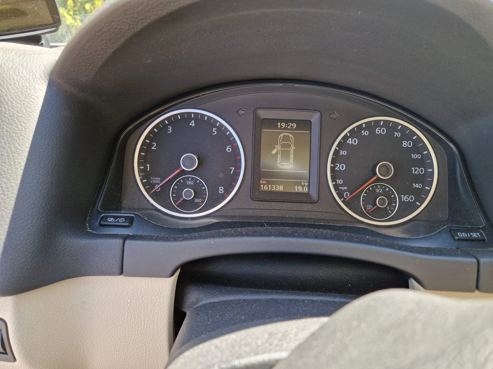 VW Tiguan 2.0TSI - изображение 8