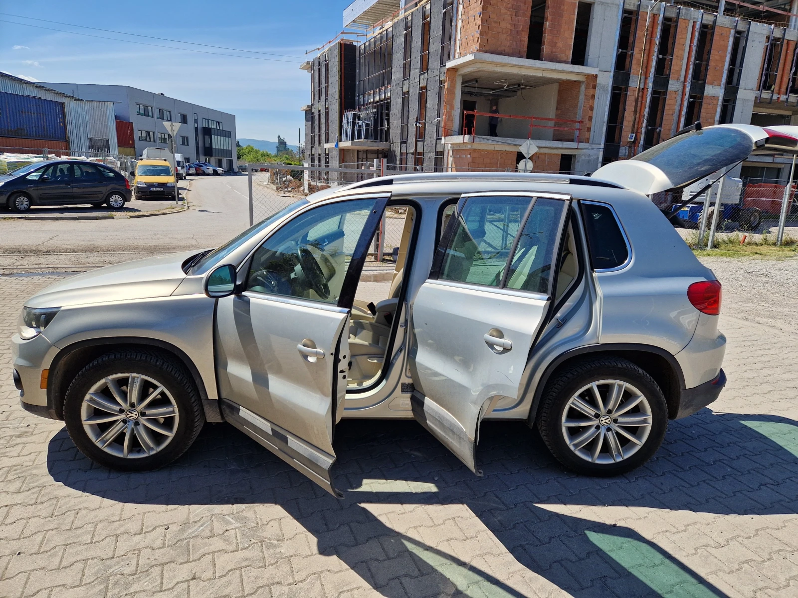VW Tiguan 2.0TSI - изображение 2