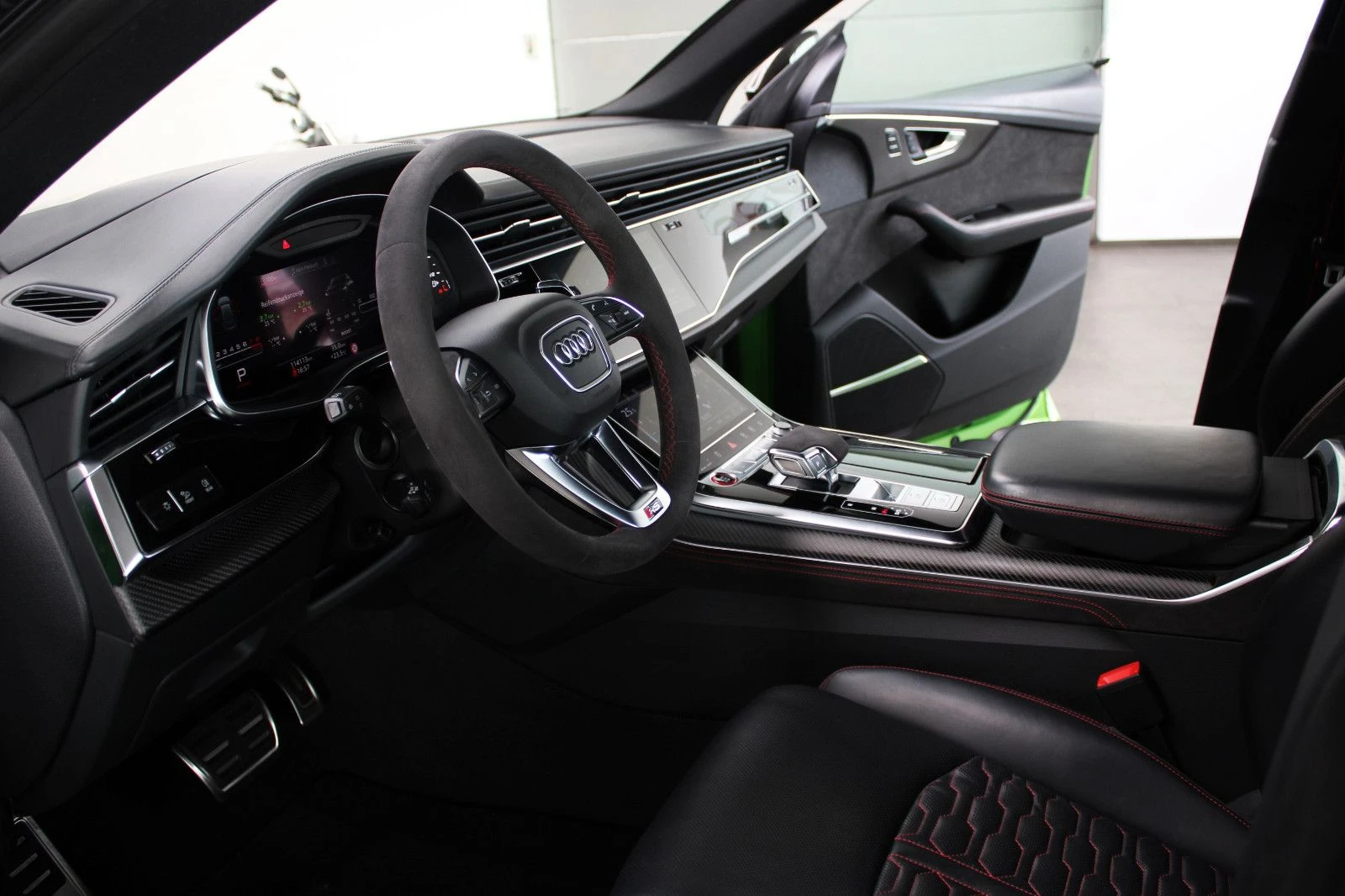 Audi RSQ8 PERFORMANCE / CARBON - изображение 9