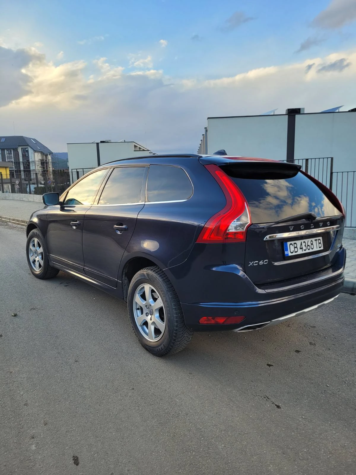 Volvo XC60 D4 181кс - изображение 5