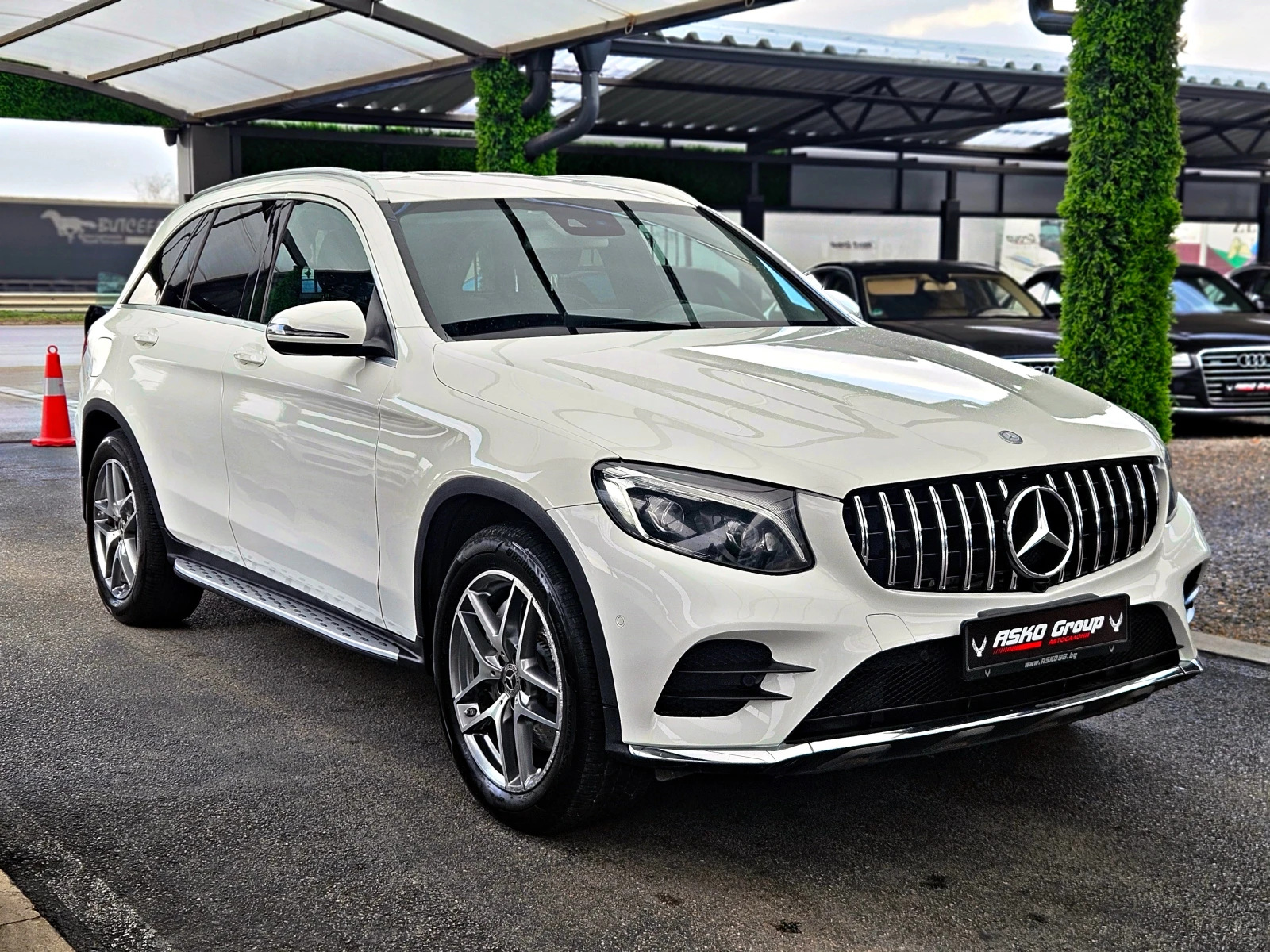 Mercedes-Benz GLC 220 AMG/9G TRONIC/GERMANY/AIRMATIC/BURMESTER/LIZING, снимка 3 - Автомобили и джипове - 53726084