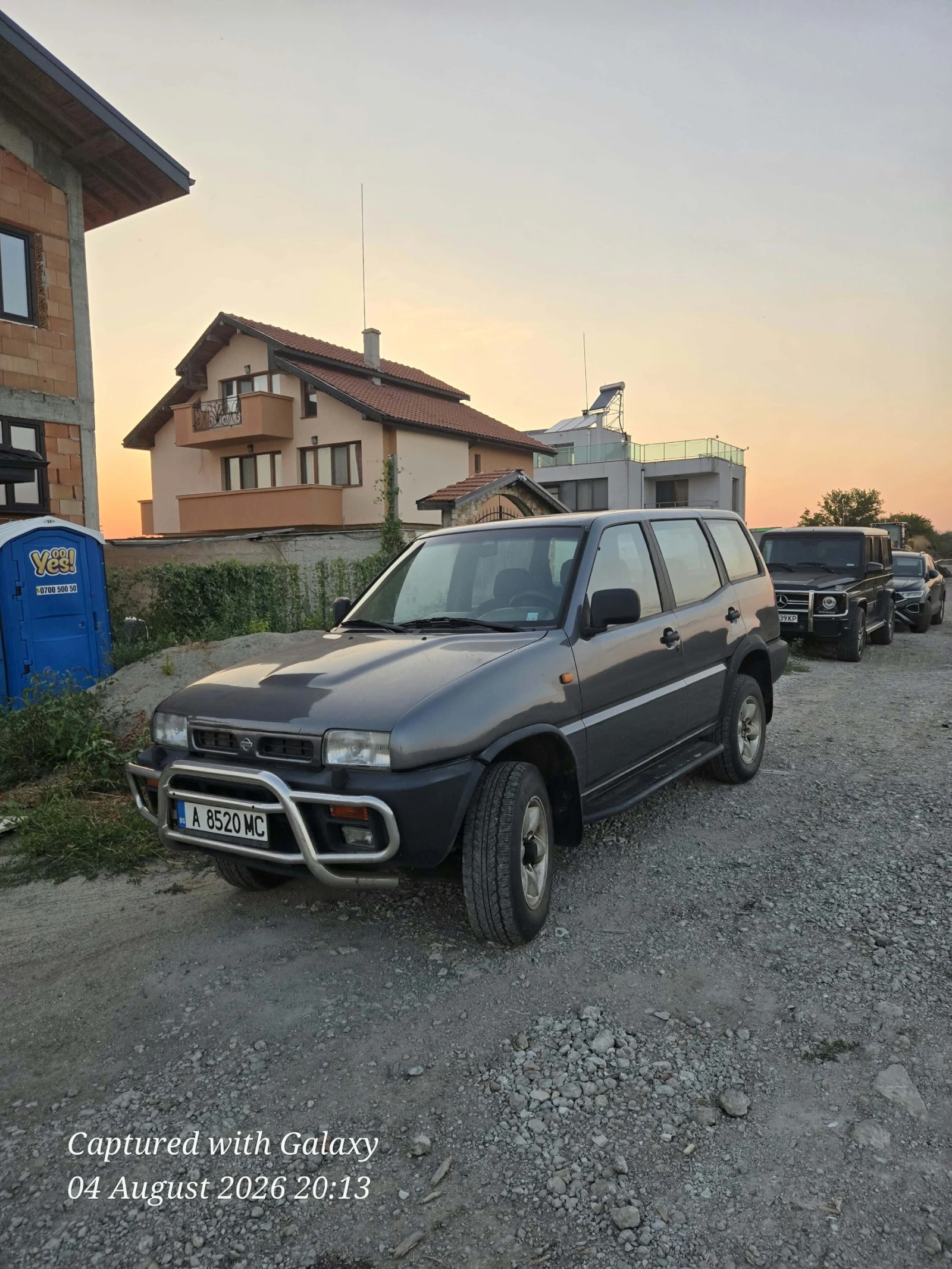 Nissan Terrano газ, снимка 14 - Автомобили и джипове - 55545127