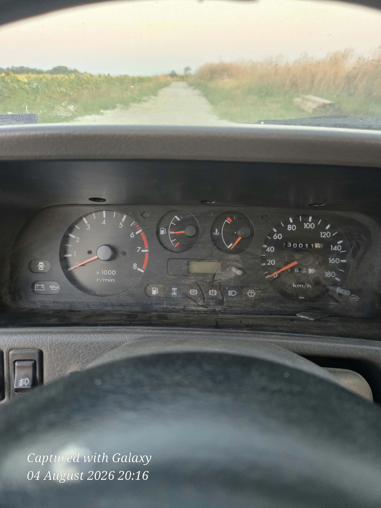 Nissan Terrano газ, снимка 15 - Автомобили и джипове - 55545127