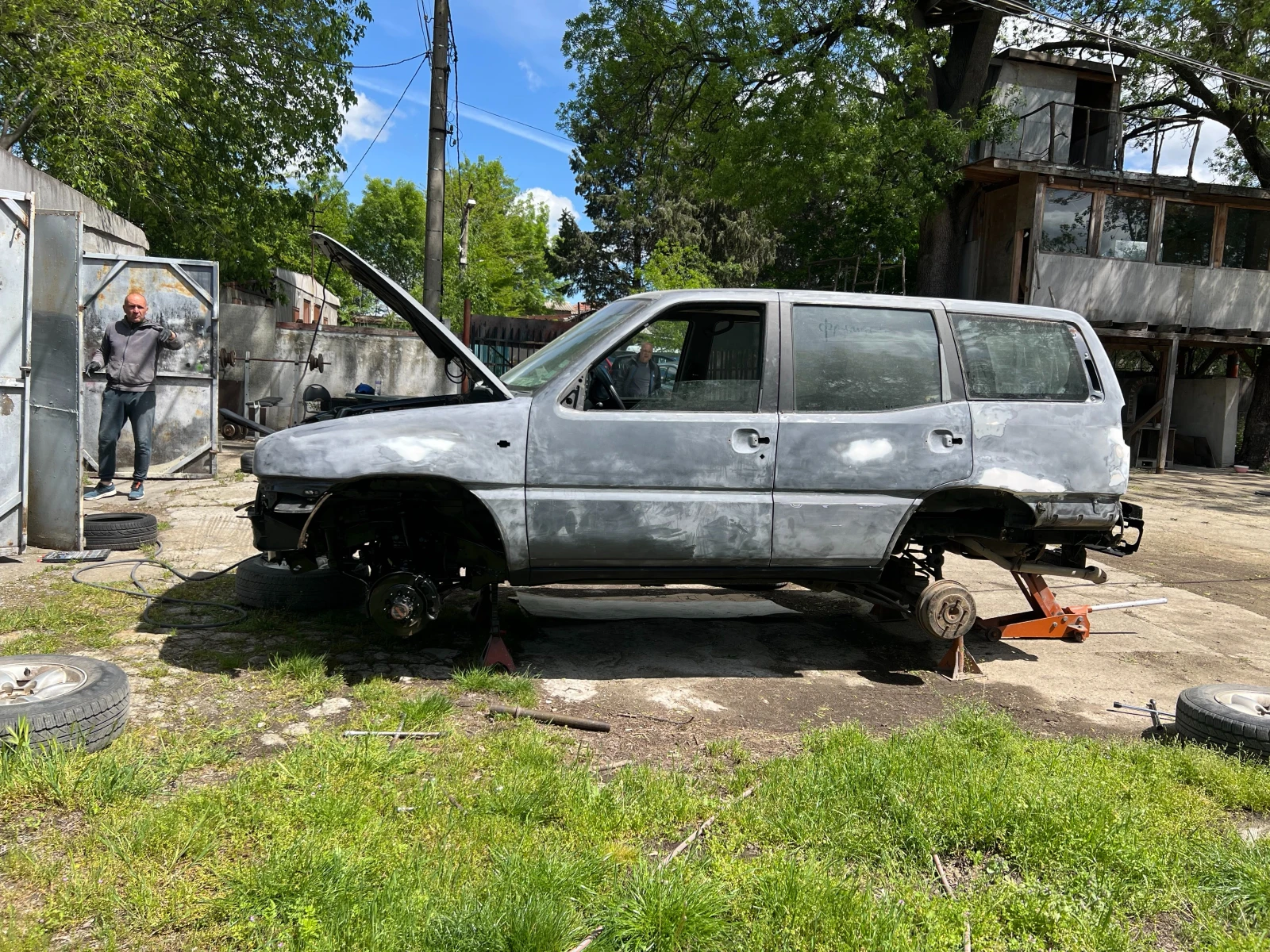 Nissan Terrano газ, снимка 3 - Автомобили и джипове - 54760495