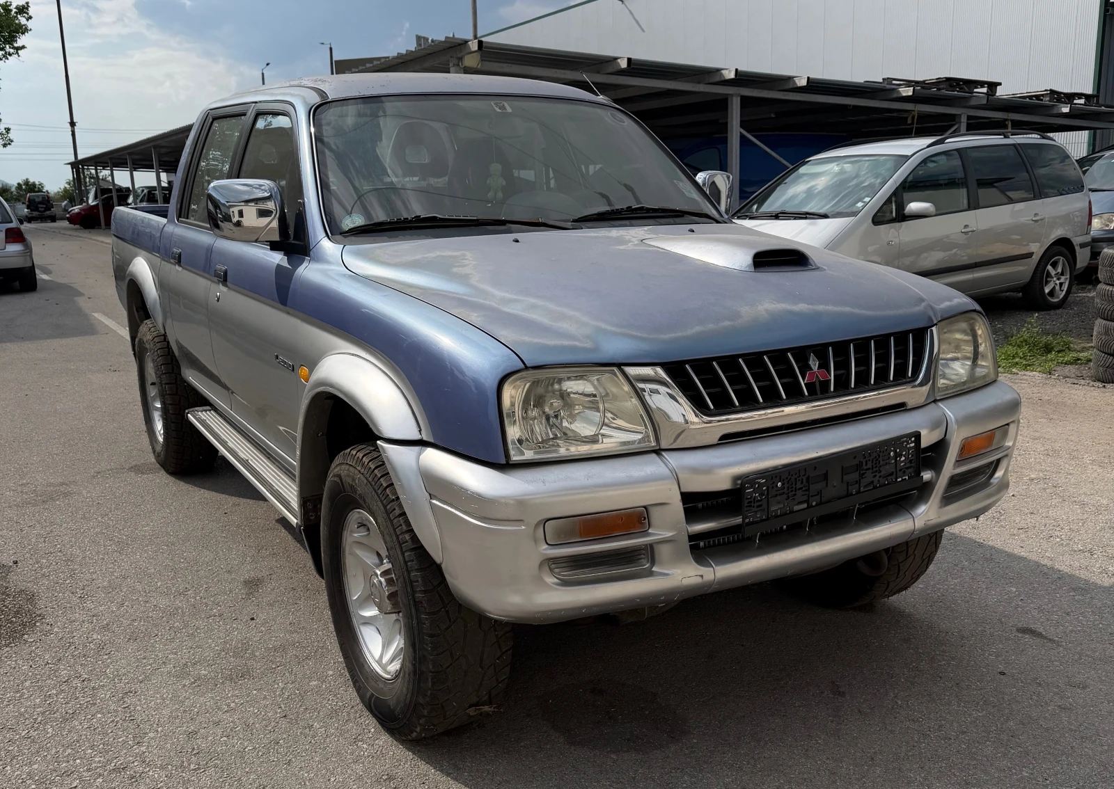 Mitsubishi L200 2.5 TDI, снимка 2 - Автомобили и джипове - 55553920