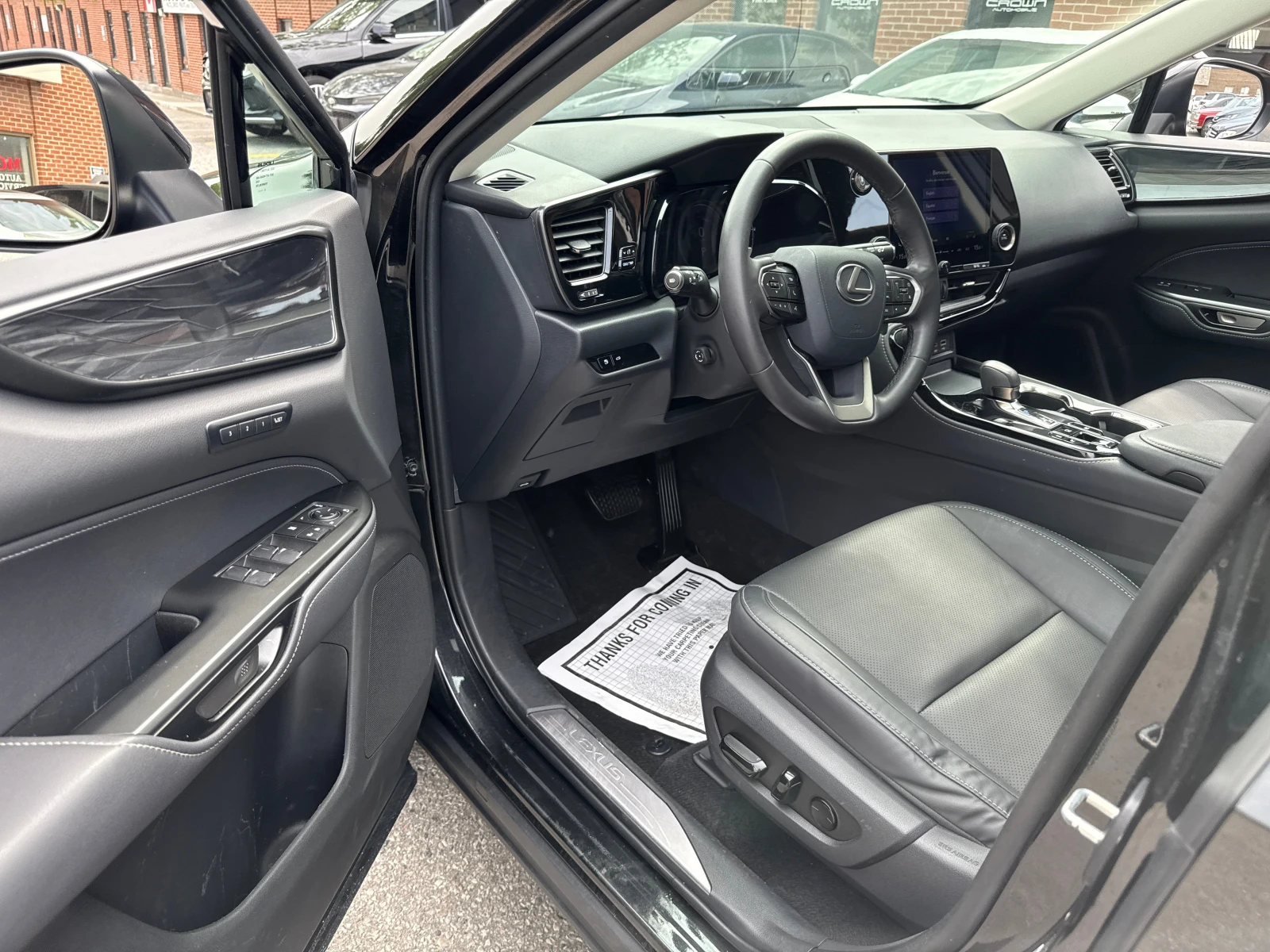 Lexus NX 350h * CARFAX *  ОПЦИЯ ЗА ФИНАНСИРАНЕ, снимка 5 - Автомобили и джипове - 55850160