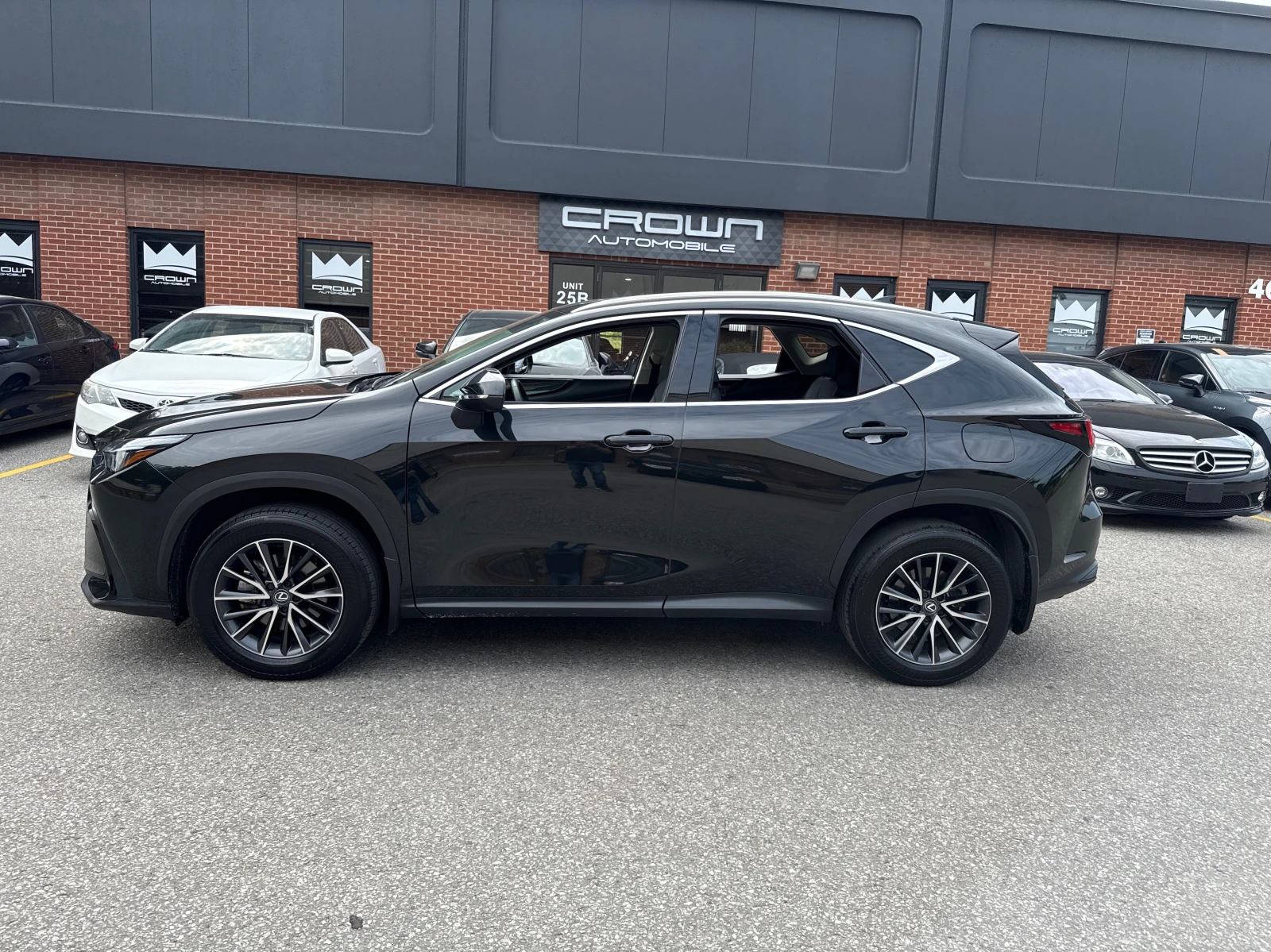 Lexus NX 350h * CARFAX *  ОПЦИЯ ЗА ФИНАНСИРАНЕ, снимка 2 - Автомобили и джипове - 55850160