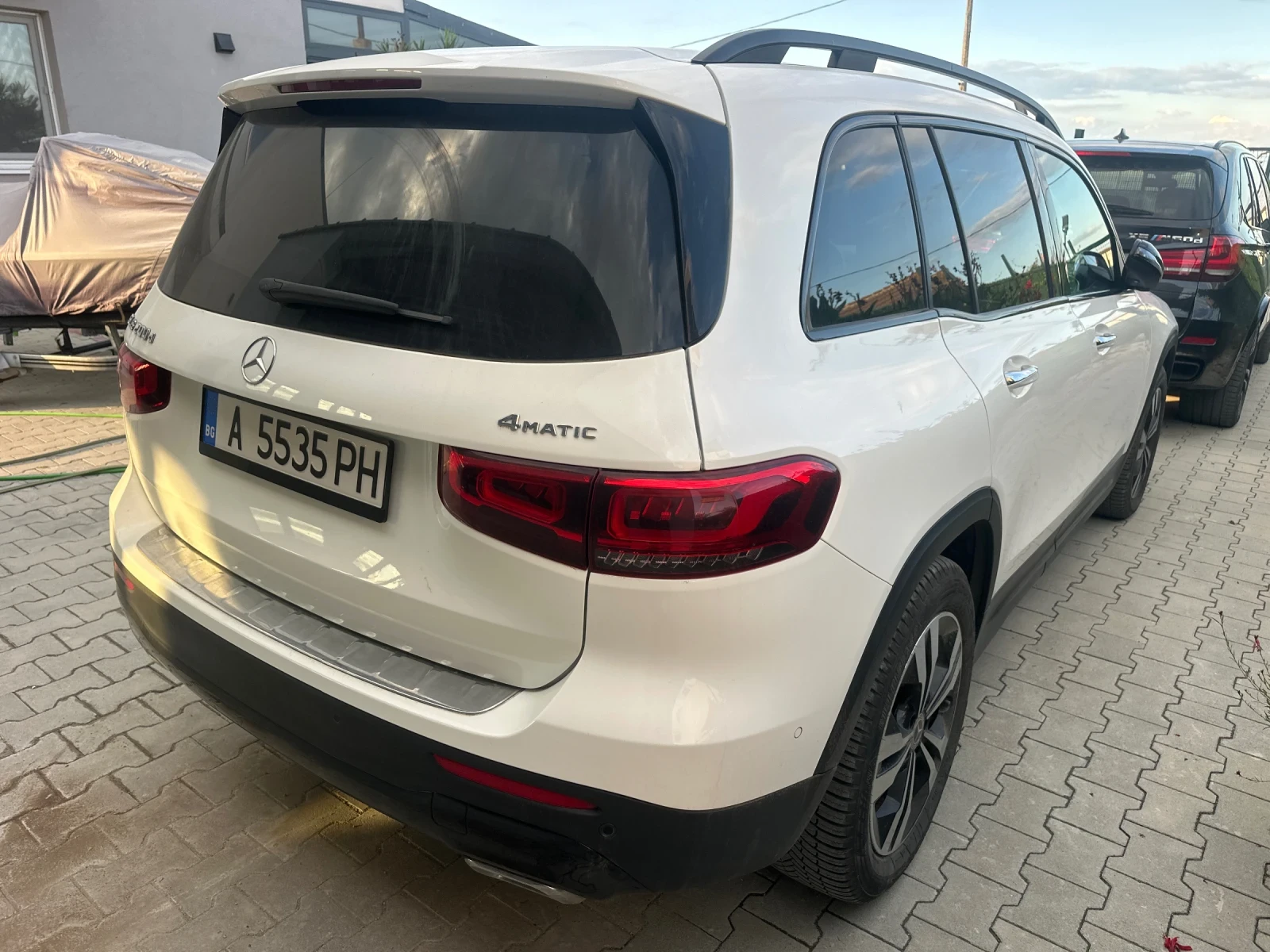 Mercedes-Benz GLB 200 4 matic, снимка 3 - Автомобили и джипове - 56073641
