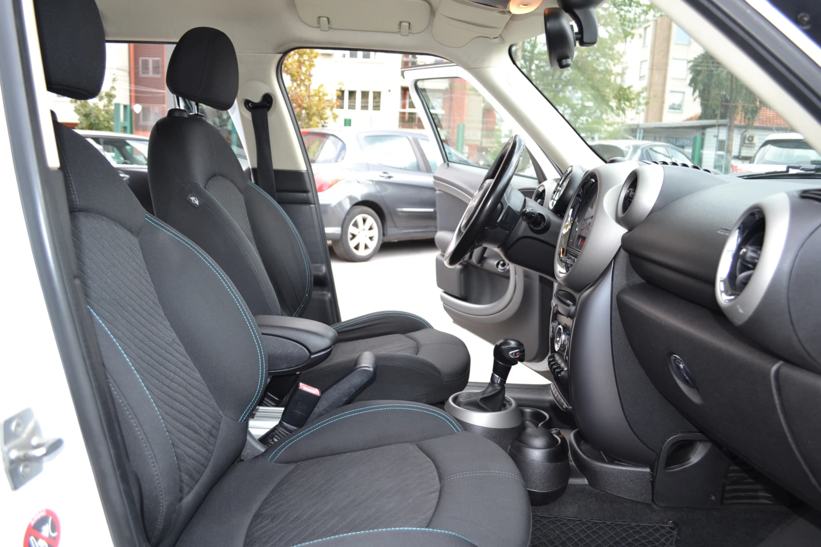 Mini Countryman 2.0 DISEL 4x4 , снимка 13 - Автомобили и джипове - 56282282