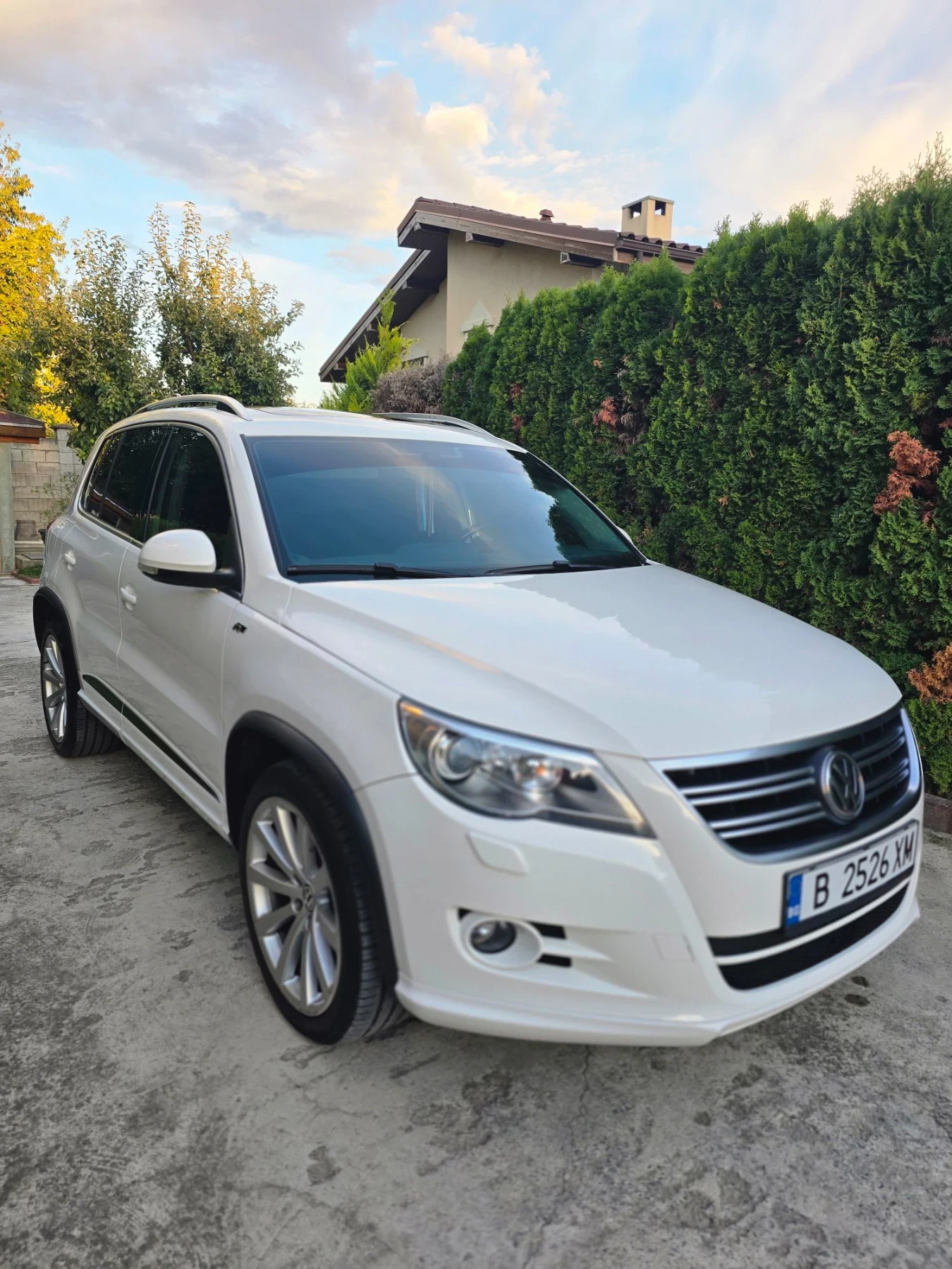 VW Tiguan 2.0D, снимка 4 - Автомобили и джипове - 56297499