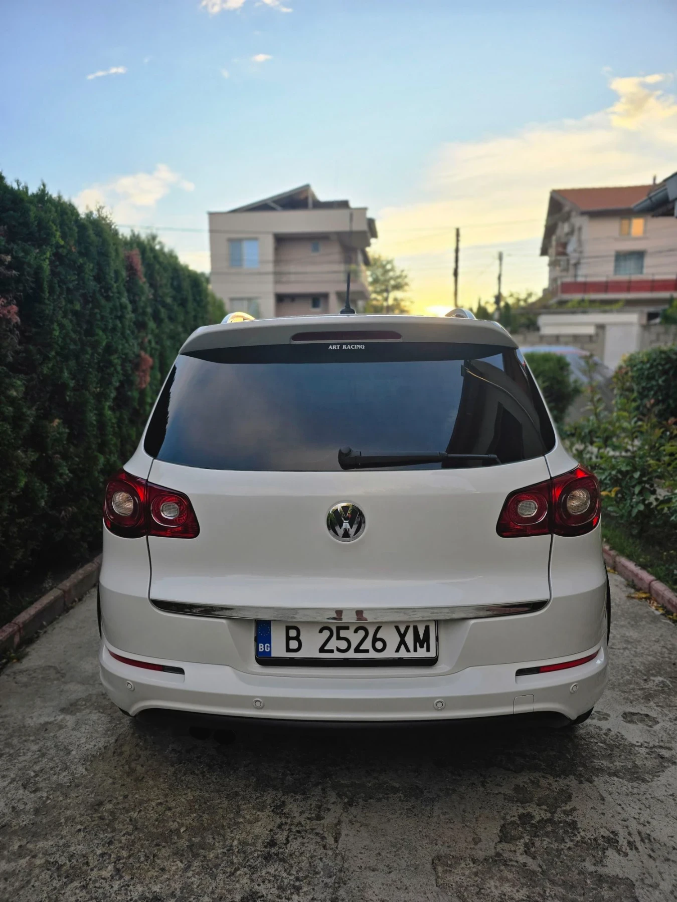 VW Tiguan 2.0D, снимка 7 - Автомобили и джипове - 56297499