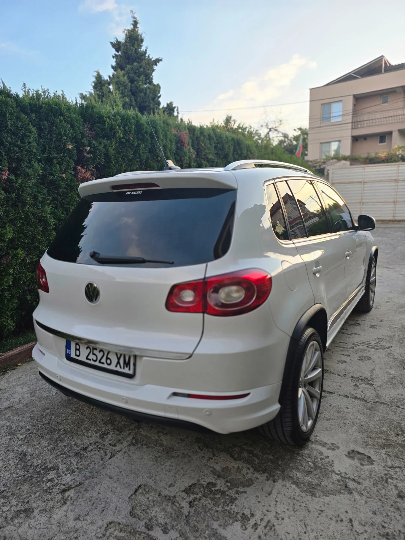 VW Tiguan 2.0D, снимка 6 - Автомобили и джипове - 56297499