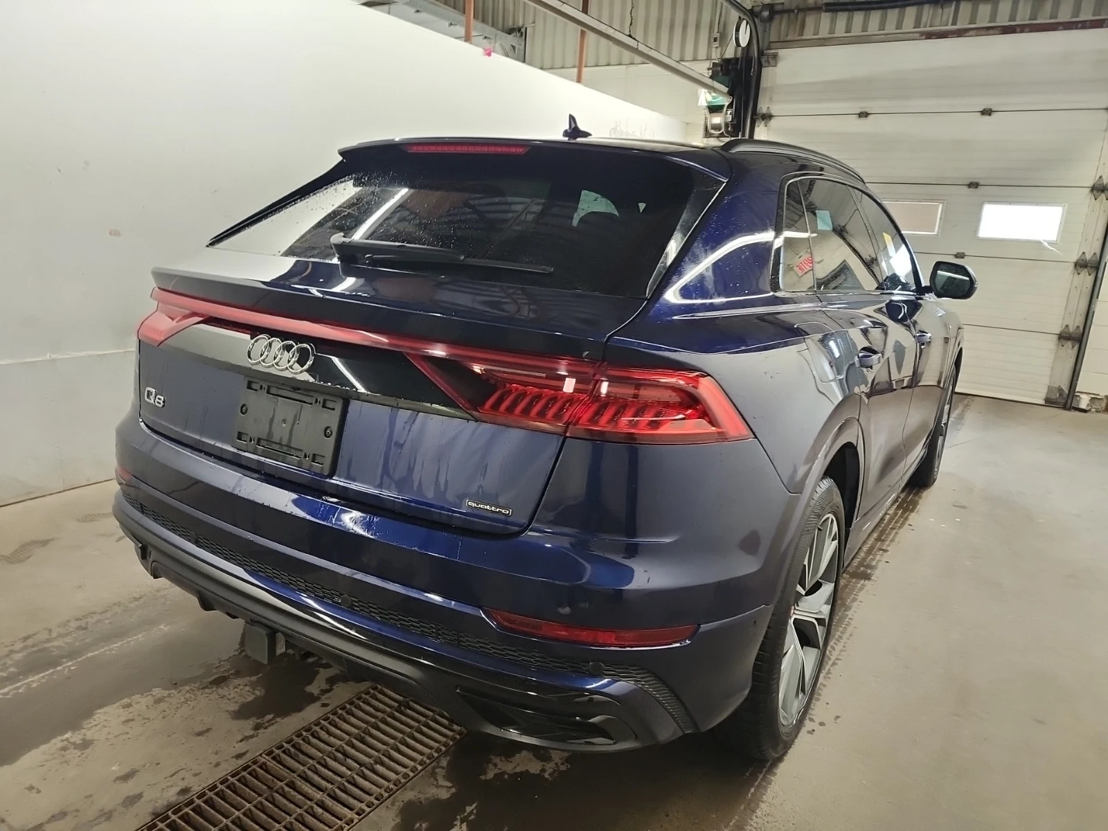 Audi Q8 PROGRESSIV, АВТОКРЕДИТ, снимка 3 - Автомобили и джипове - 56614494
