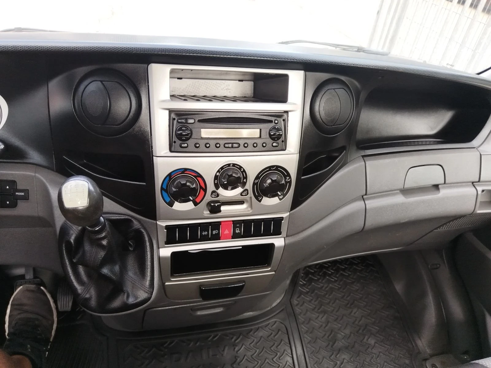 Iveco 35s14 3.0HPI швейцария 4.30м, снимка 10 - Бусове и автобуси - 55830606