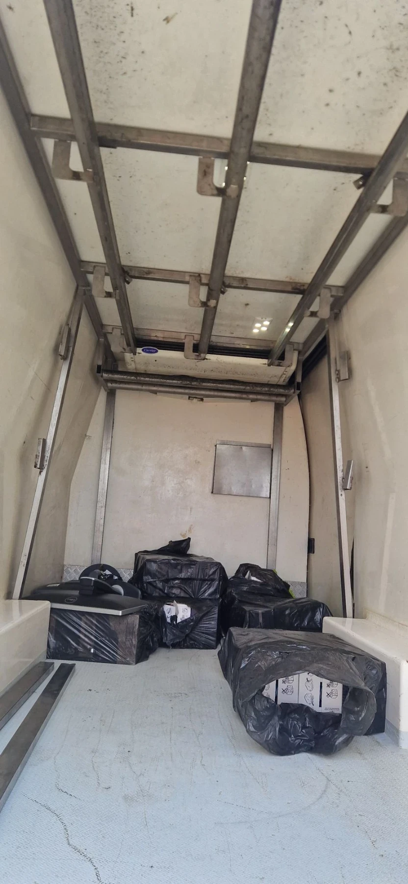 Iveco 35s13 Хладилен, снимка 10 - Бусове и автобуси - 56241614