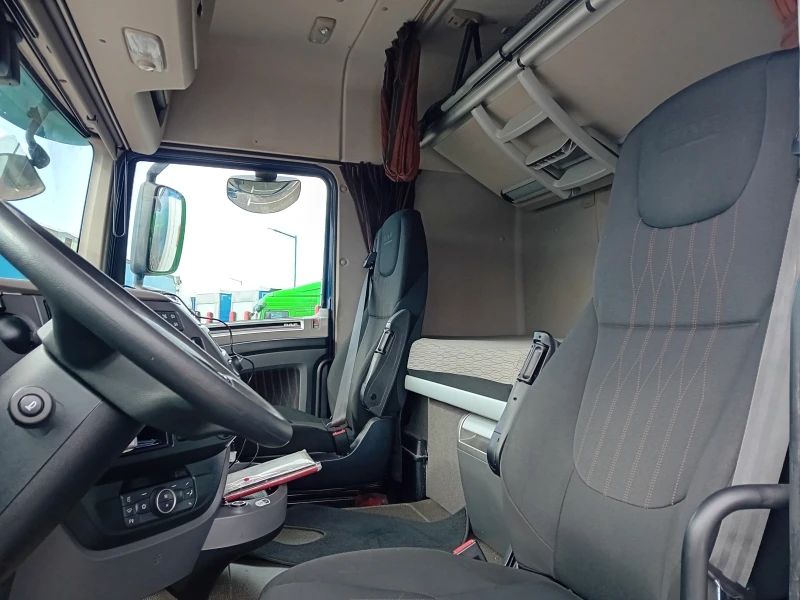 Daf Xf-480 6X2, снимка 8 - Камиони - 53084732