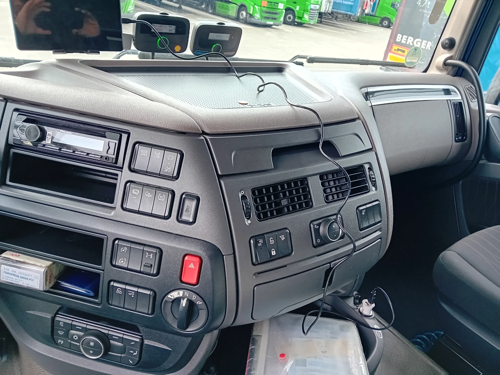 Daf Xf-480 6X2 - изображение 7