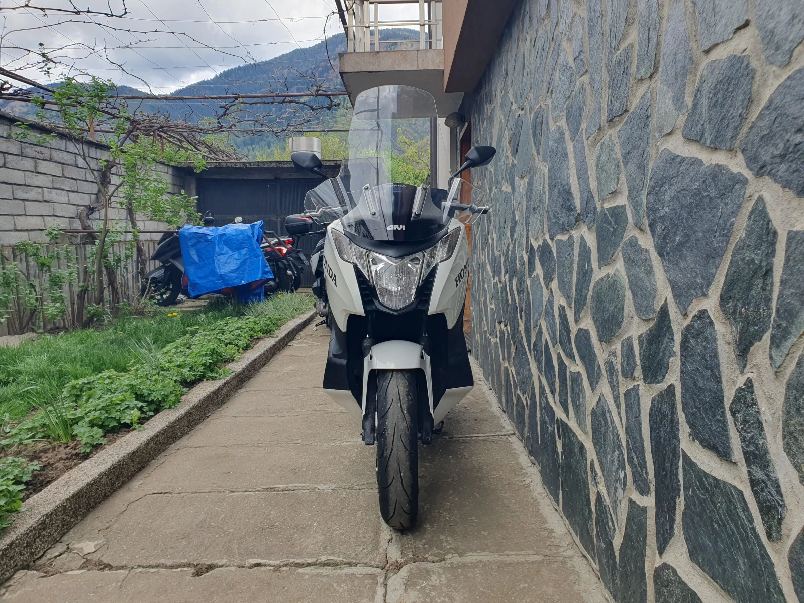 Honda Integra 700i ABS - изображение 8
