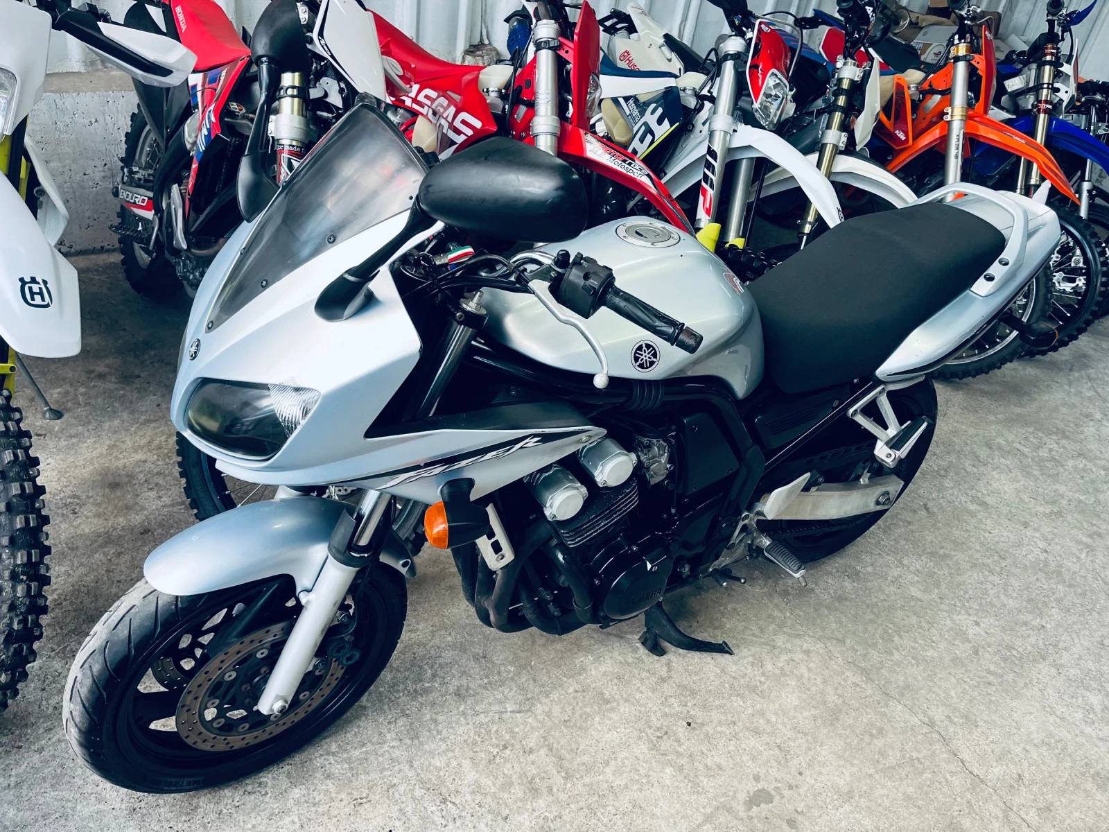Yamaha Fazer 600, снимка 3 - Мотоциклети и мототехника - 54438783