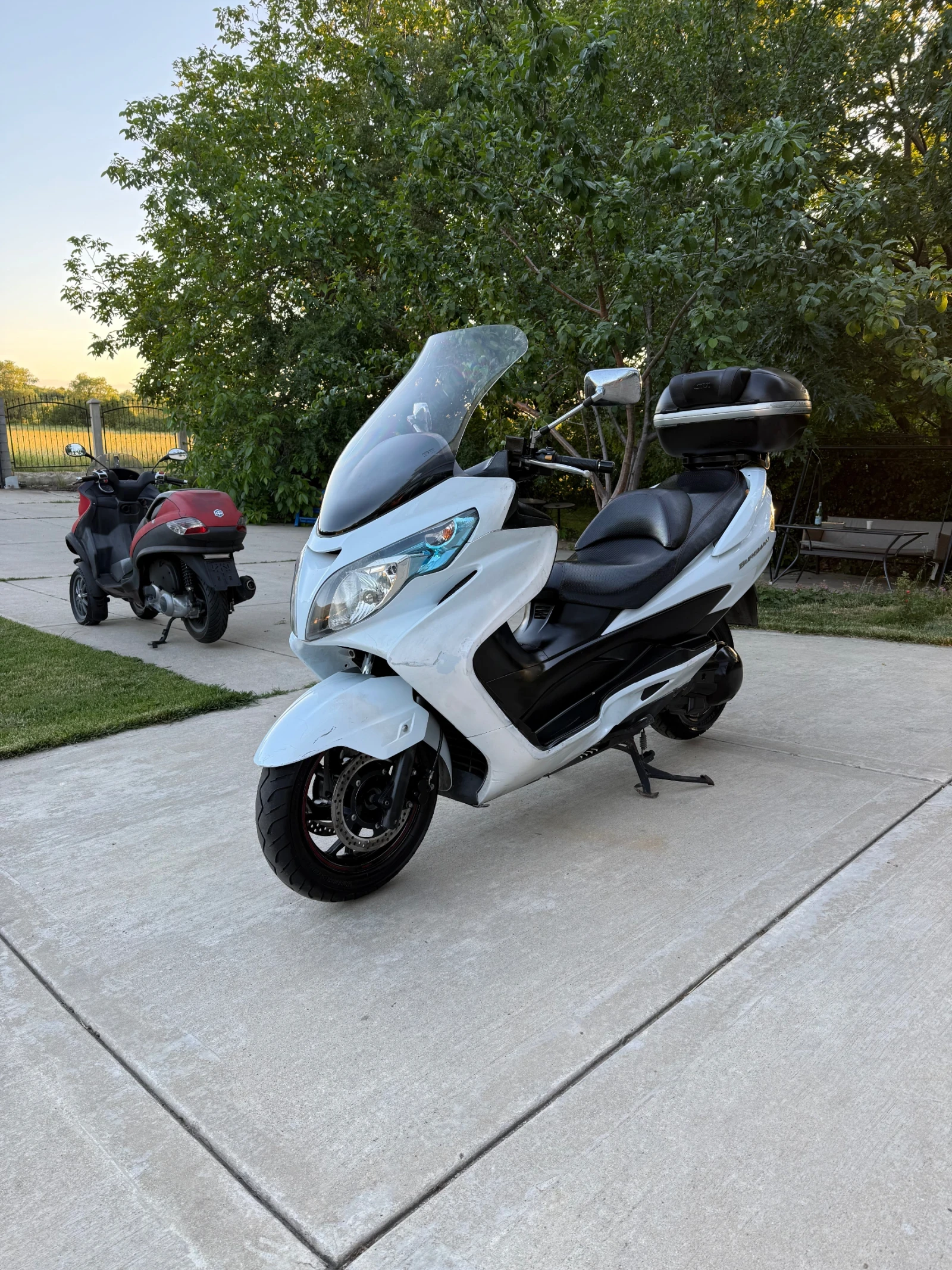 Suzuki Burgman 400i 2015, снимка 4 - Мотоциклети и мототехника - 54715019
