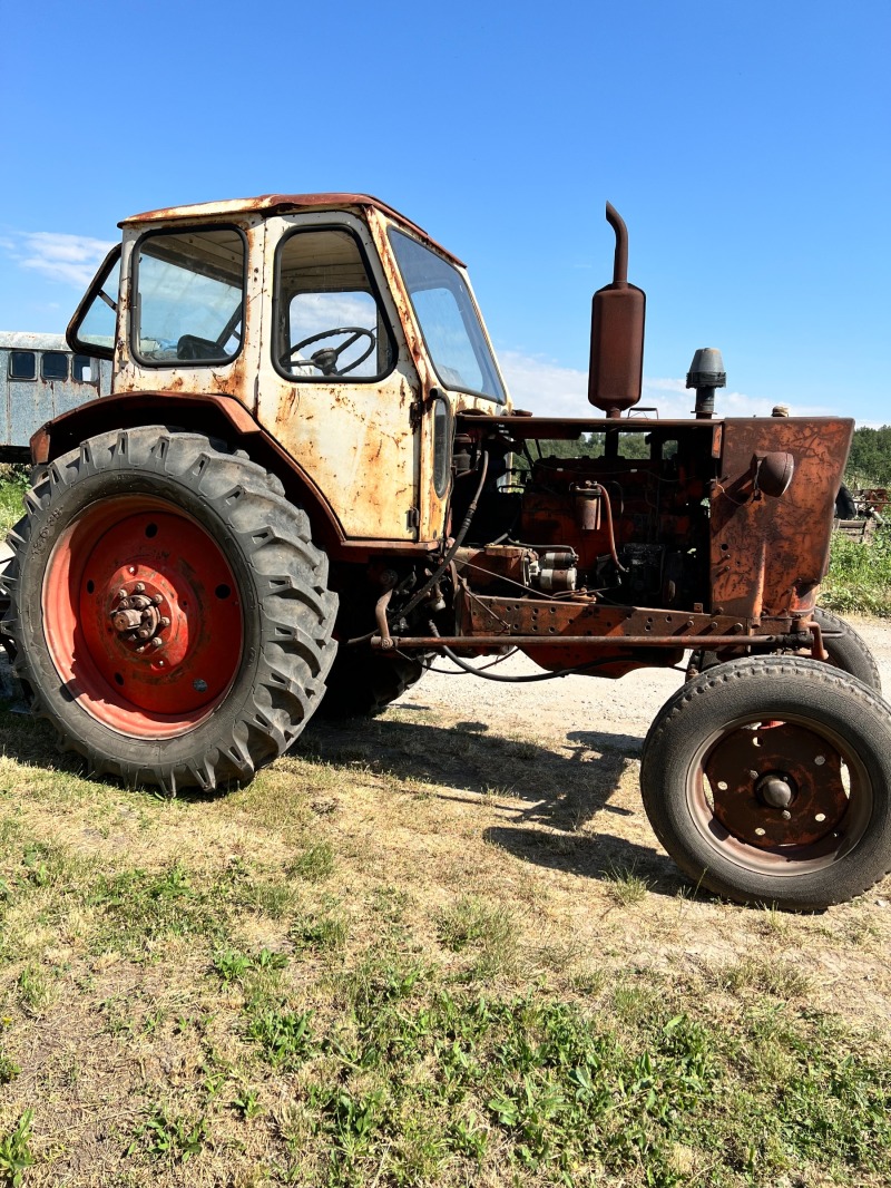 Трактор ЮМЗ 6Л, снимка 4 - Селскостопанска техника - 46414511