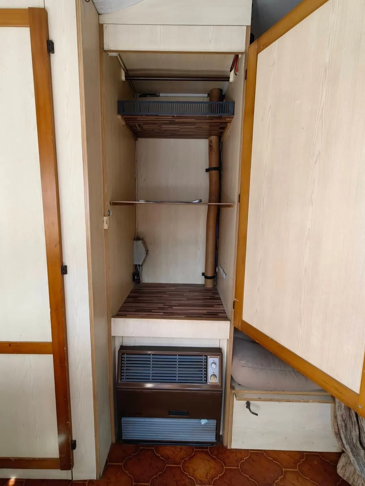  Ford | Mobile.bg   12